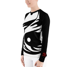 Load image into Gallery viewer, Women's Black and White All Over Print BETA Nogi Rash Guard